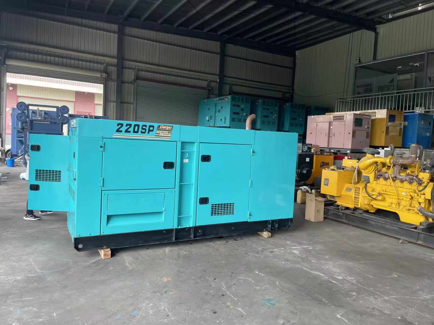 迁西柴油发电机组长期不间断运行时，如何监控其温度和压力？